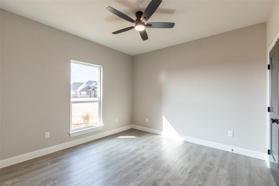 Spacious, unfurnished interior of a new home in , Tuscola (Image 28).