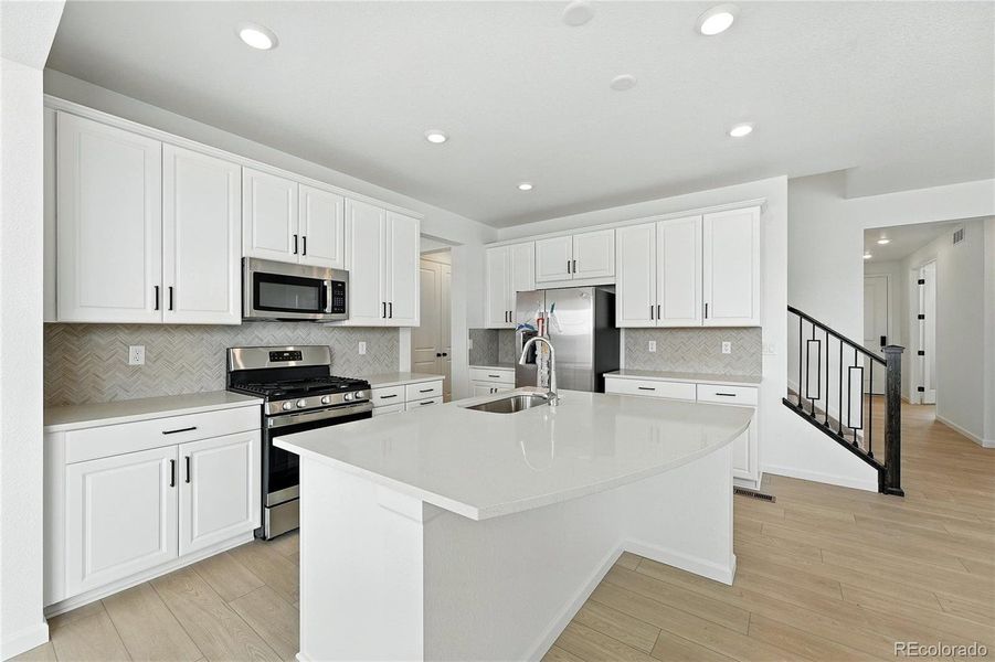 39712 Penn Road ~ Ready Now!