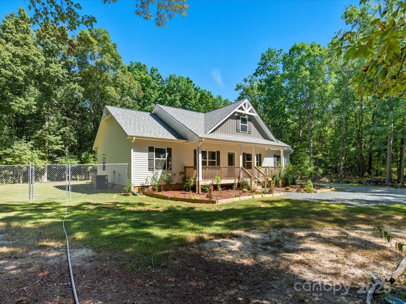 Image 37 of a home in .