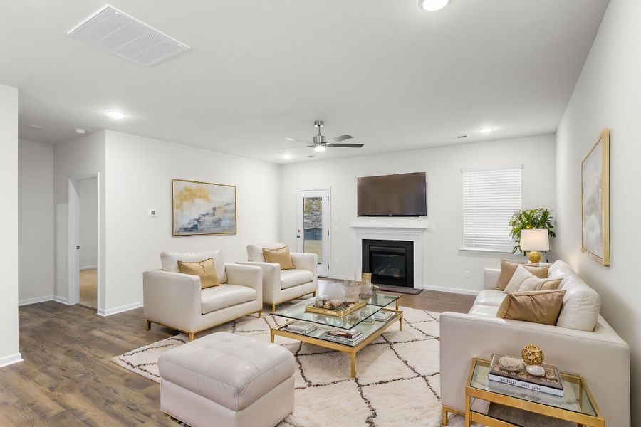 Representative furnished interior of a home built from the Congaree by Veranda Homes in Hitchcock Preserve 55', Aiken (Image 9).
