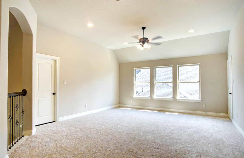 Representative unfurnished interior of a home built from the 4198 by Ravenna Homes in The Woodlands Hills 65′, Willis (Image 28).