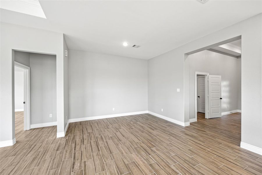 Spacious, unfurnished interior of a new home in , Prairie View (Image 23).