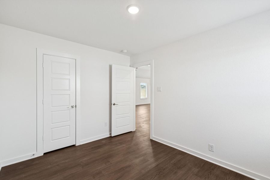 Spacious, unfurnished interior of a new home in Summerview, Fulshear (Image 15).