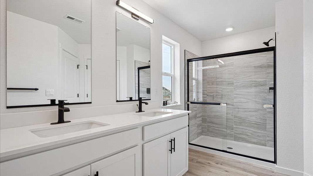 Furnished interior view inside a new home in Silver Peaks, Lochbuie (Image 8). Furnished interior view inside a new home in Silver Peaks, Lochbuie (Image 8).
