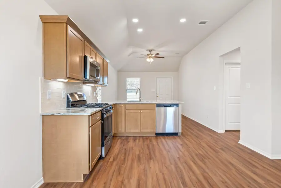 Furnished interior view inside a new home in , Navasota (Image 4).