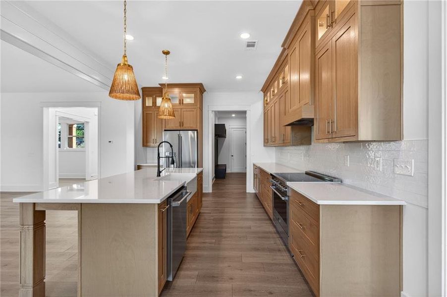 Furnished interior view inside a new home in , Dallas (Image 6).
