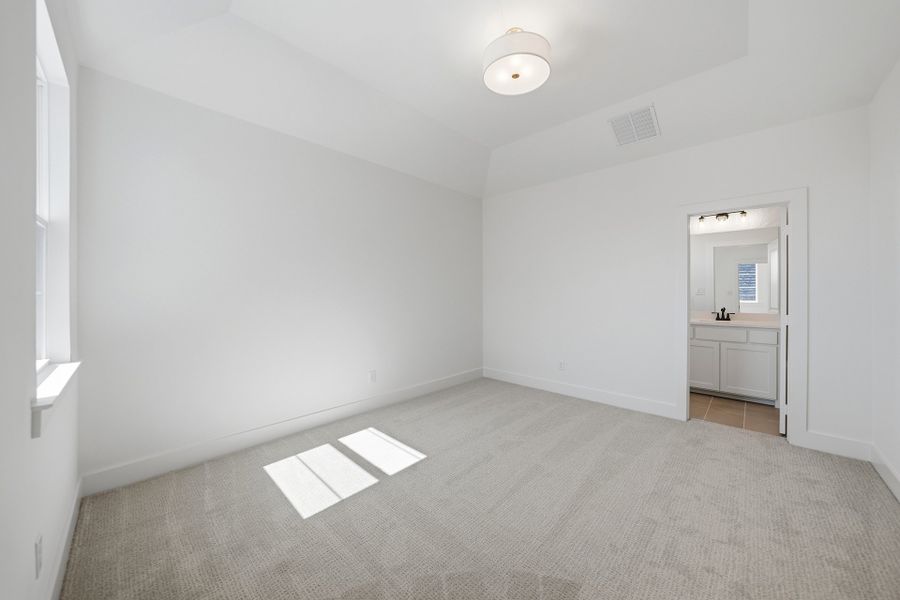 Spacious, unfurnished interior of a new home in Park Place - 80' Lots, Prosper (Image 34).