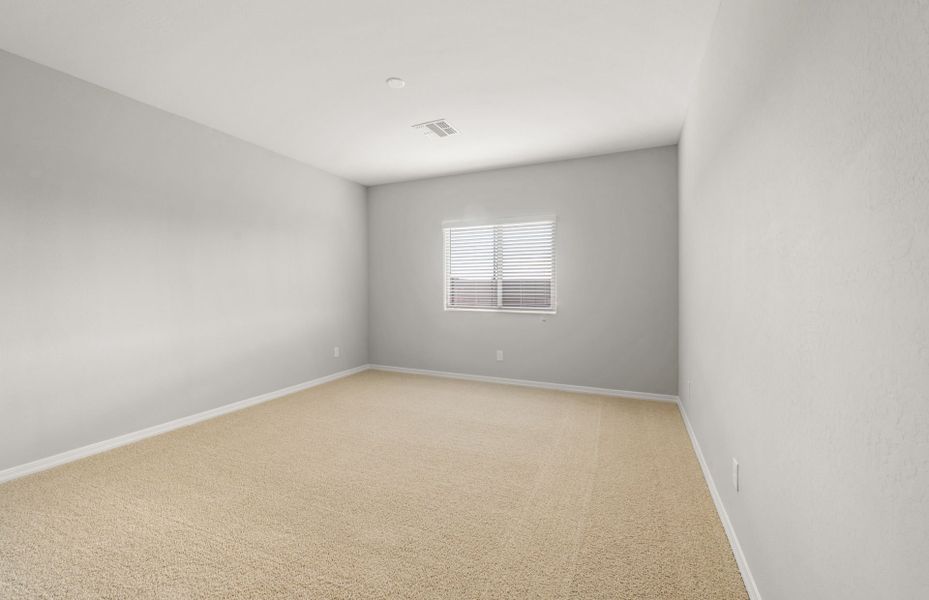 Spacious, unfurnished interior of a new home in El Cidro, Goodyear (Image 20).