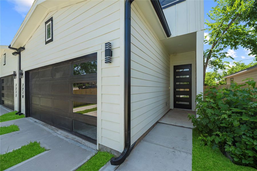 Exterior details and patio area of a home in , Houston (Image 30).