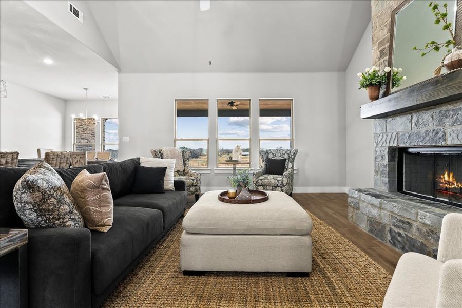 Furnished interior view inside a new home in Brock Heights, Brock (Image 11).