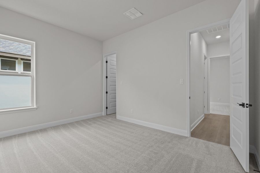 Representative unfurnished interior of a home built from the Monterrey by Beazer Homes in Cibolo Crossing, Universal City (Image 12).