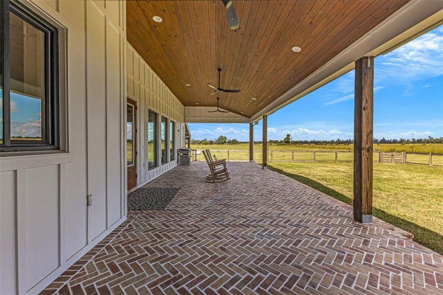 Furnished interior view inside a new home in , Arcadia (Image 32).