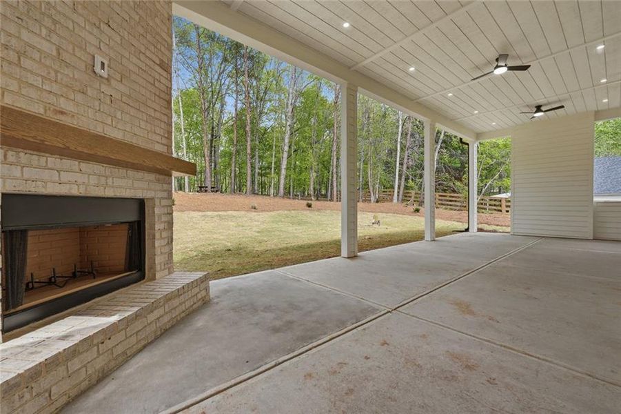 Exterior details and patio area of a home in , Clermont (Image 4). Exterior details and patio area of a home in , Clermont (Image 4).