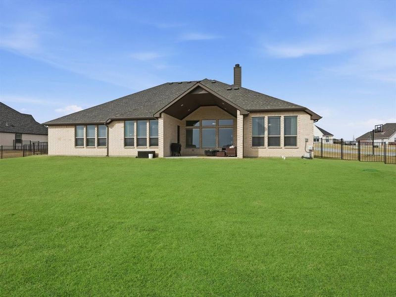 Exterior details and patio area of a home in , New Fairview (Image 4).