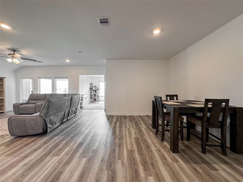 Furnished interior view inside a new home in Marlow Lake, Texas City (Image 11).