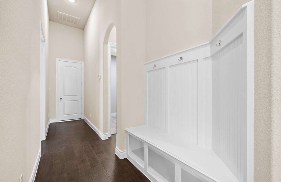 Furnished interior view inside a new home in Artavia 70′, Conroe (Image 9).