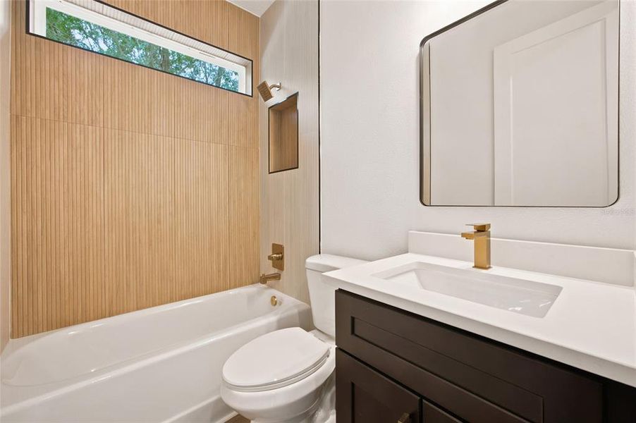 Furnished interior view inside a new home in , Dunnellon (Image 11).