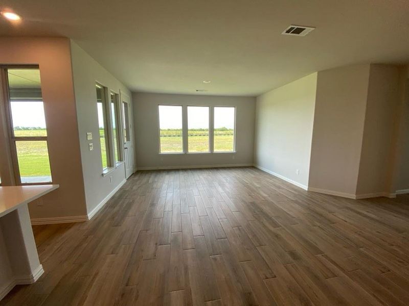 Spacious, unfurnished interior of a new home in Clear Sky Addition, Valley View (Image 15). Spacious, unfurnished interior of a new home in Clear Sky Addition, Valley View (Image 15).