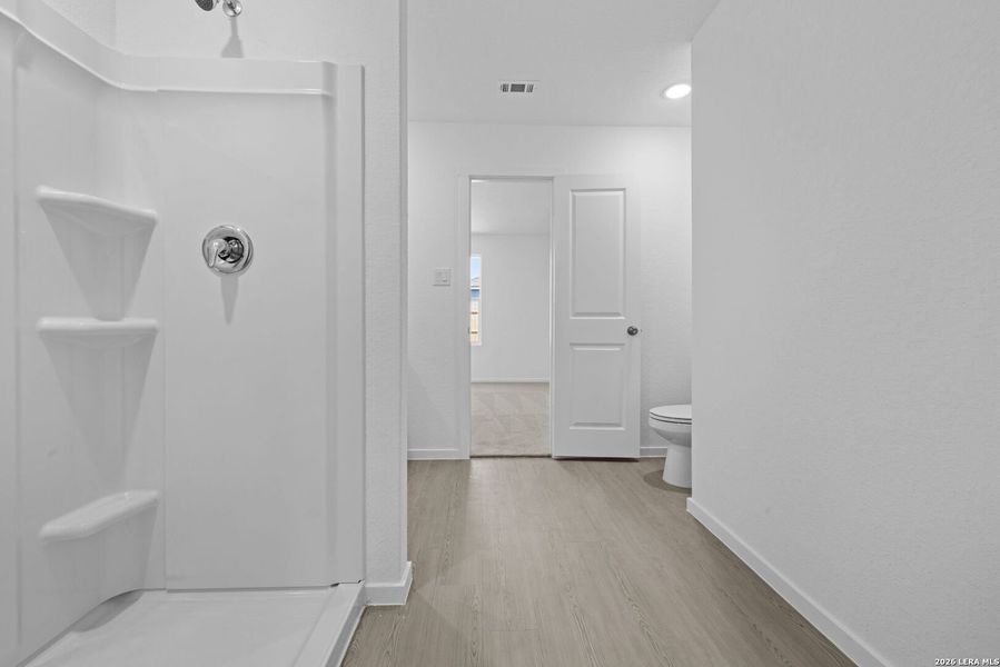 Spacious, unfurnished interior of a new home in Voss Farms: Watermill Collection, New Braunfels (Image 13).