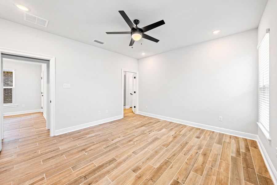Spacious, unfurnished interior of a new home in Natureview, Freeport (Image 17). Spacious, unfurnished interior of a new home in Natureview, Freeport (Image 17).