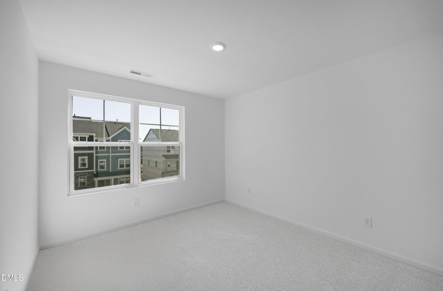 SUN_Stoneriver_Pic_Bradley_Bed3_2of2 SUN_Stoneriver_Pic_Bradley_Bed3_2of2