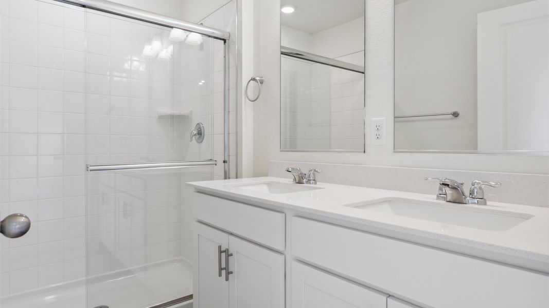 Image 13 of a home in Silver Peaks.