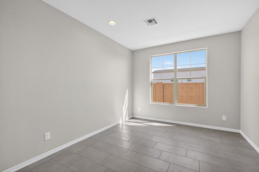 Spacious, unfurnished interior of a new home in Artisan at Asante, Surprise (Image 19). Spacious, unfurnished interior of a new home in Artisan at Asante, Surprise (Image 19).