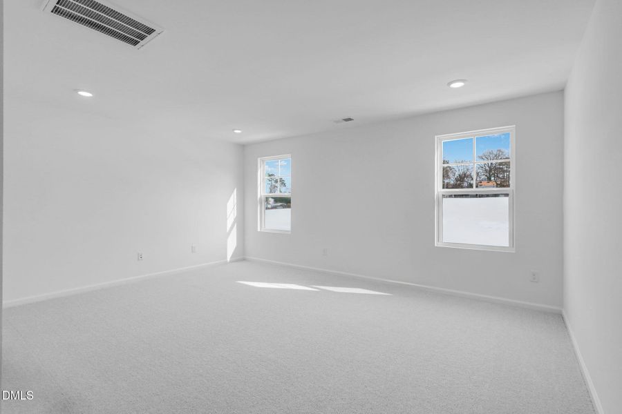 SUN_ElmGrove_Pic_Jackson_QMI_17_Loft_1of