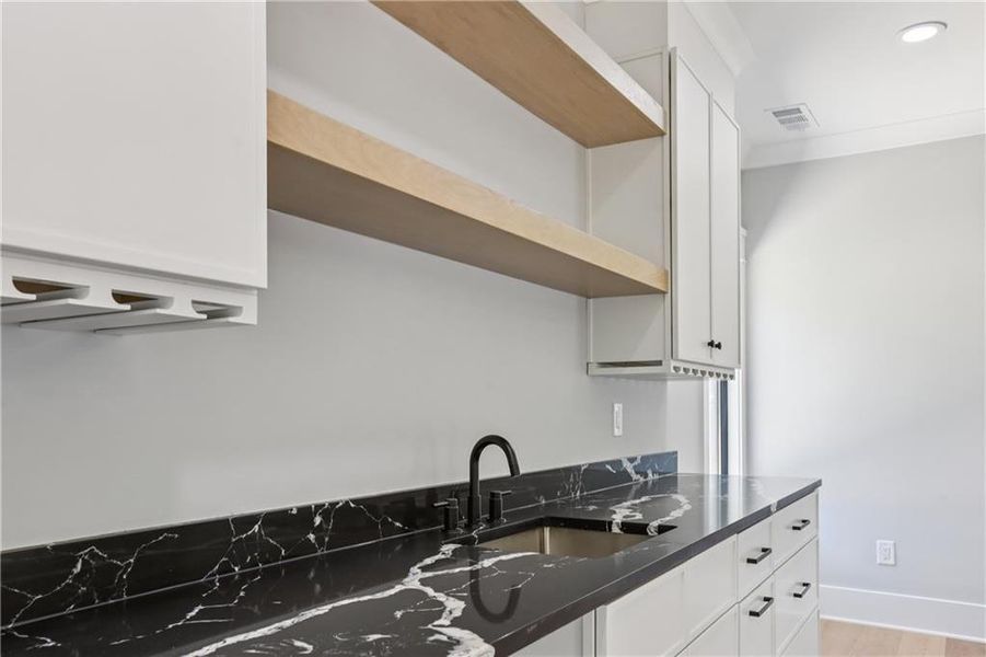 Furnished interior view inside a new home in , Braselton (Image 91).