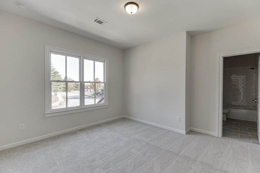 Spacious, unfurnished interior of a new home in , Buford (Image 37).