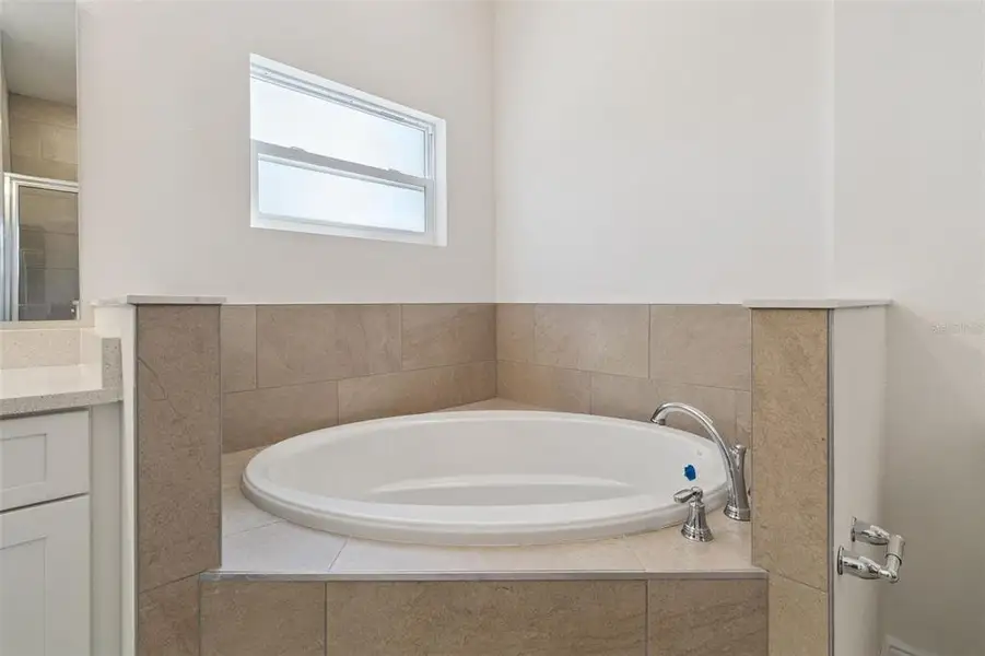 Close-up of interior finishes inside a home in , Yeehaw Junction (Image 14). Close-up of interior finishes inside a home in , Yeehaw Junction (Image 14).