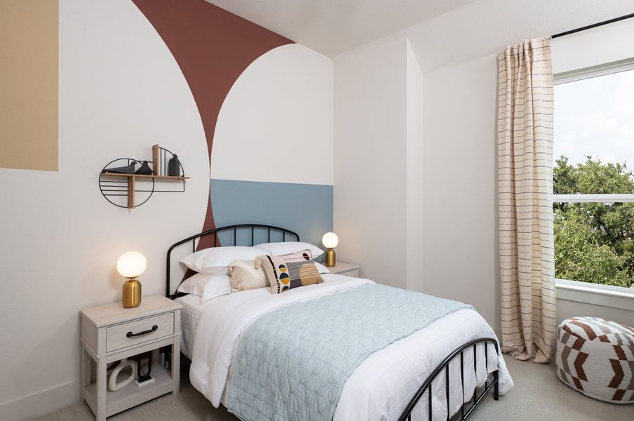 Representative furnished interior of a home built from the Hathaway by Ashton Woods in Provence 70s, Austin (Image 17).