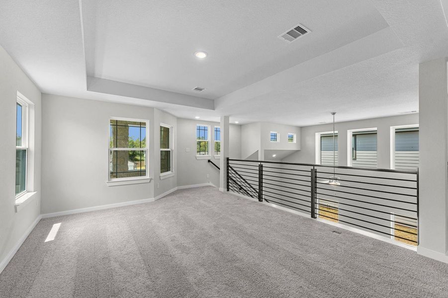 Spacious, unfurnished interior of a new home in Lexington Heights, Willis (Image 17).