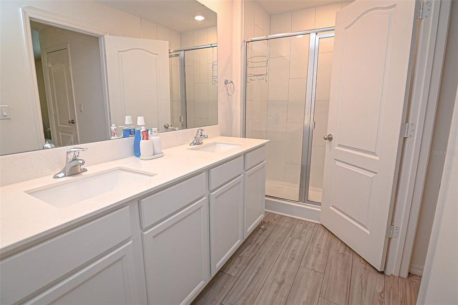 Furnished interior view inside a new home in , Kissimmee (Image 11).