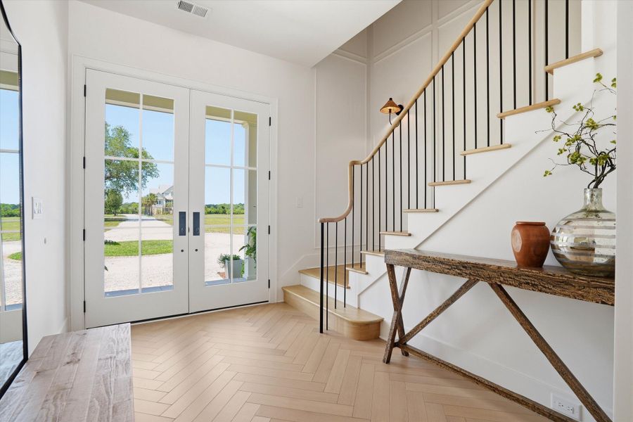 Furnished interior view inside a new home in , Wadmalaw Island (Image 37).