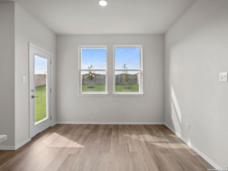 Spacious, unfurnished interior of a new home in Comanche Ridge, San Antonio (Image 17).