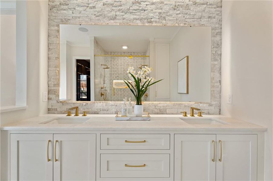 Image 97 of a home in .