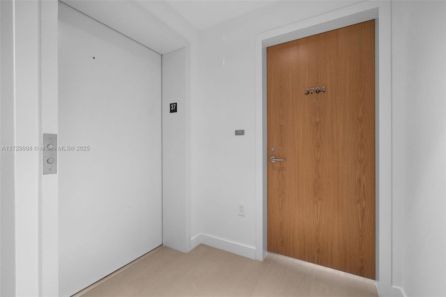 Spacious, unfurnished interior of a new home in Five Park, Miami Beach (Image 11). Spacious, unfurnished interior of a new home in Five Park, Miami Beach (Image 11).