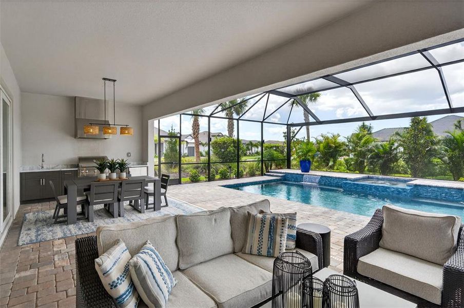 Exterior details and patio area of a home in , Venice (Image 4).