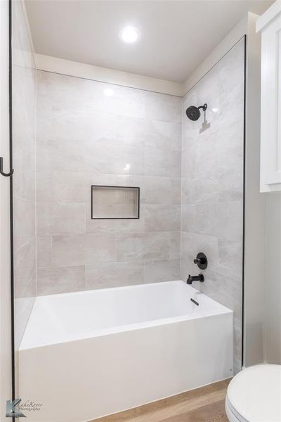 Furnished interior view inside a new home in , Abilene (Image 13).