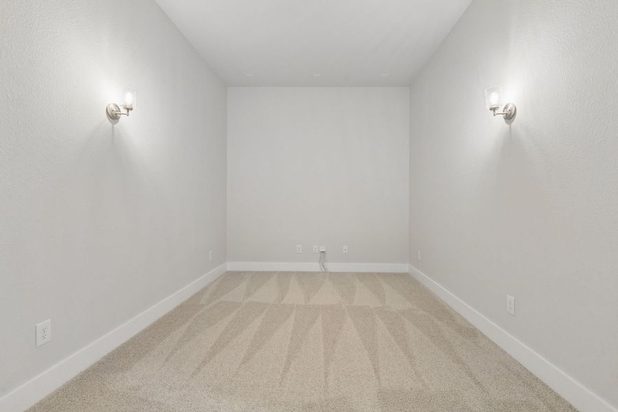 Spacious, unfurnished interior of a new home in Painted Tree Lakeside, McKinney (Image 25).