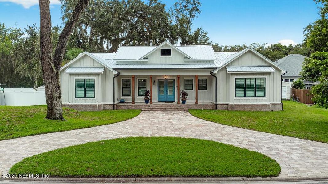Front exterior of a new home in , Fernandina Beach, FL, highlighting curb appeal (Image 21).