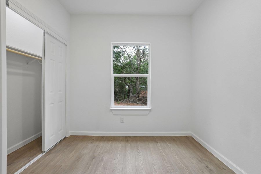 Spacious, unfurnished interior of a new home in , Bastrop (Image 23).