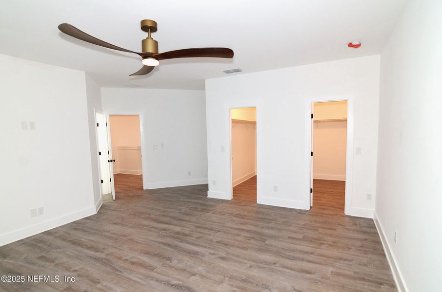 Spacious, unfurnished interior of a new home in , Jacksonville (Image 25).