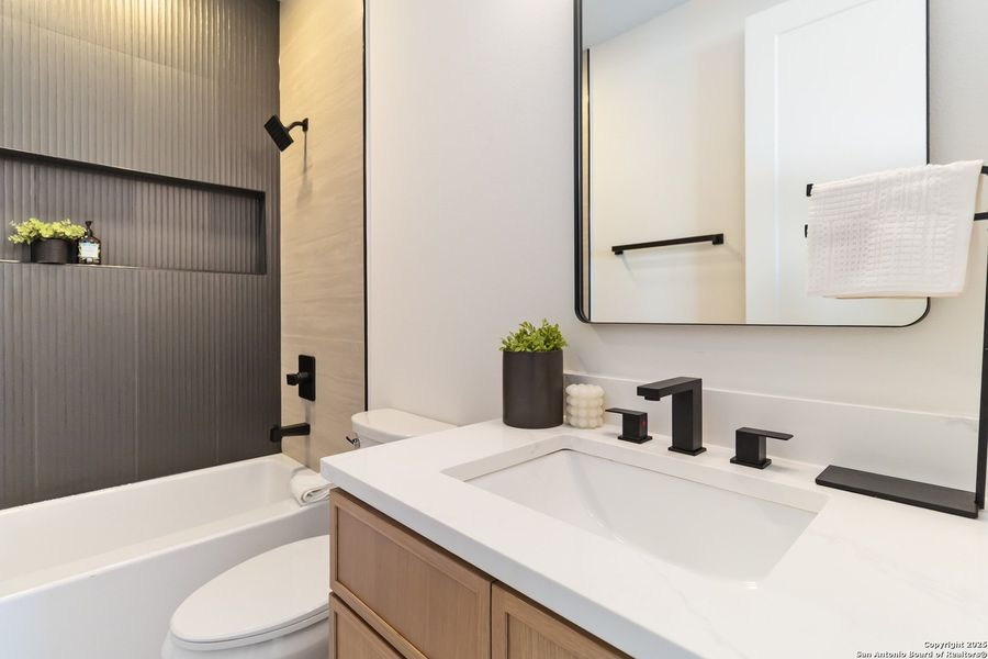 Furnished interior view inside a new home in , Blanco (Image 9).