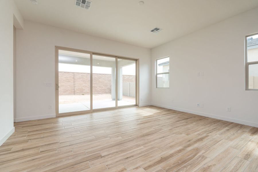 Spacious, unfurnished interior of a new home in Waterston Central, Gilbert (Image 10). Spacious, unfurnished interior of a new home in Waterston Central, Gilbert (Image 10).