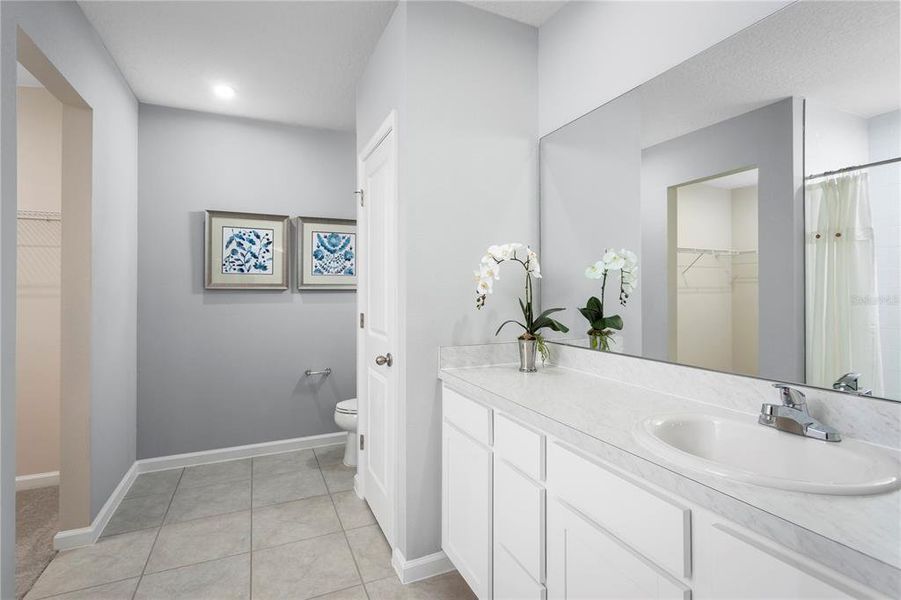 Furnished interior view inside a new home in Hillwood Preserve, Bradenton (Image 11).