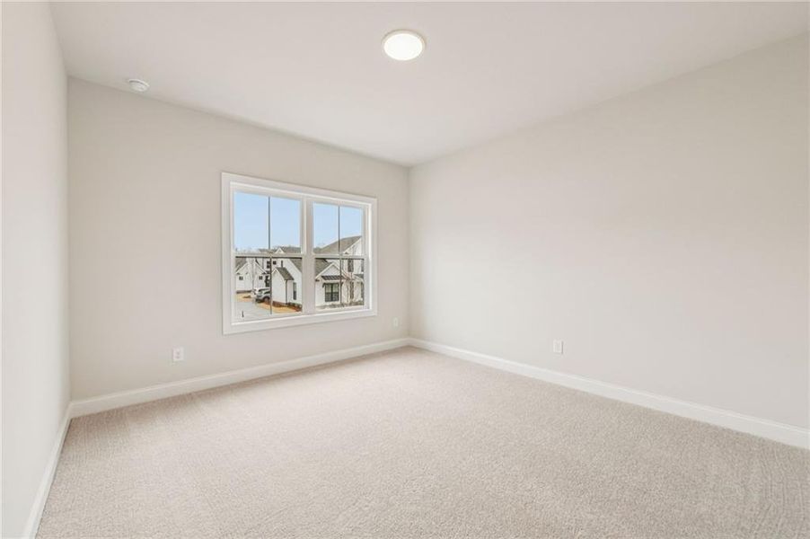 Spacious, unfurnished interior of a new home in Waterhaven, Cumming (Image 20).