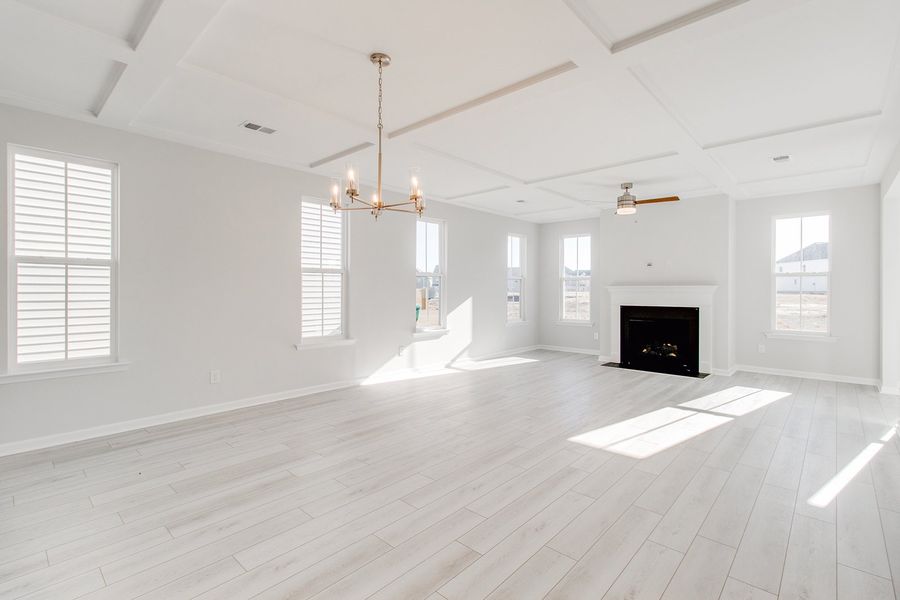 Spacious, unfurnished interior of a new home in Hendrix Farms, Lexington (Image 19).