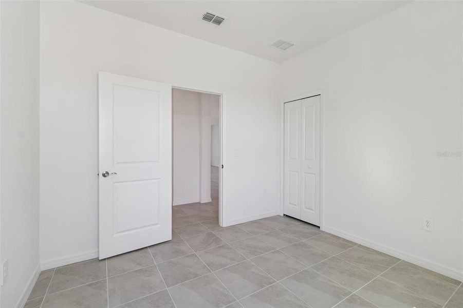 Spacious, unfurnished interior of a new home in Southpointe, Palmetto (Image 17).